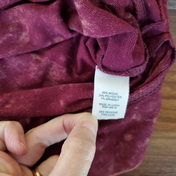 Mudd, Ladies Long Sleeve Shirt, Medium, Super Soft, Tie, Maroon, Distressed Look - Picture 7 of 7